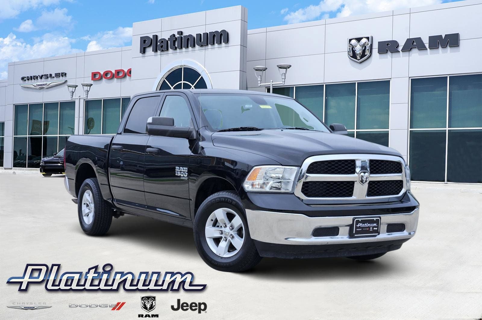 2023 RAM 1500 Classic SLT Crew Cab 4x4 5'7' Box
