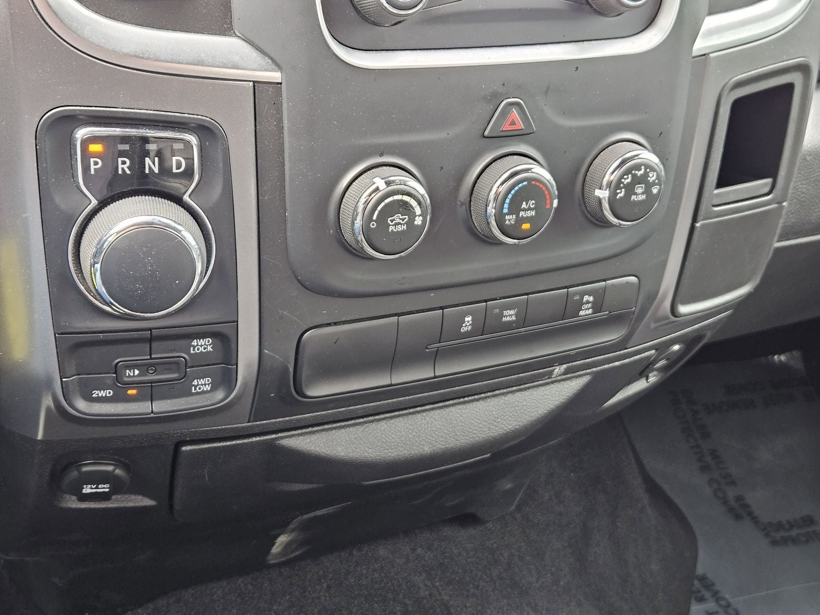 2024 RAM 1500 Classic Warlock Crew Cab 4x4 5'7' Box