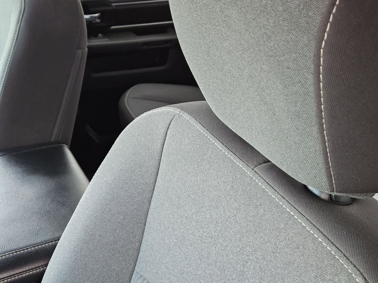 2024 RAM 1500 Classic Warlock Crew Cab 4x4 5'7' Box