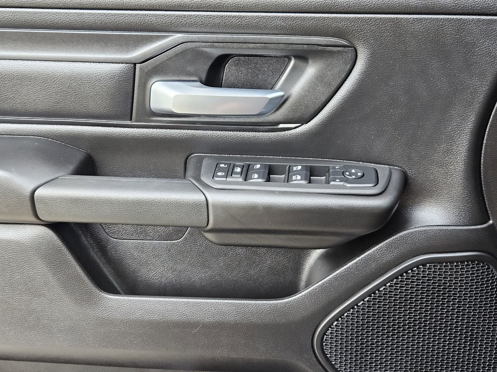 2025 RAM Ram 1500 Tradesman Crew Cab 4x2 5'7' Box