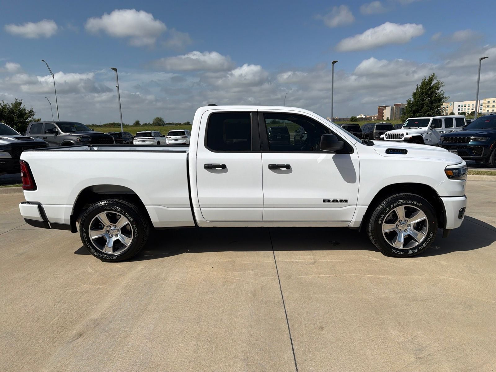 2026 RAM Ram 1500 RAM 1500 EXPRESS QUAD CAB 4X2 6'4' BOX