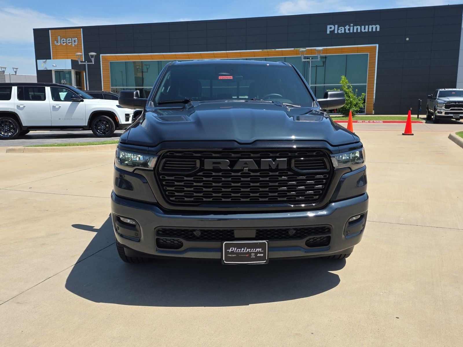 2026 RAM Ram 1500 RAM 1500 EXPRESS CREW CAB 4X4 5'7' BOX