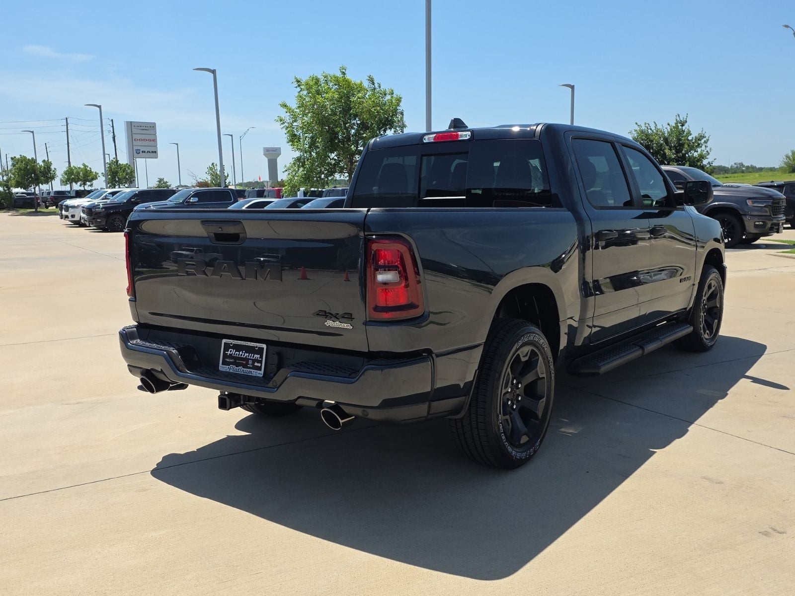 2026 RAM Ram 1500 RAM 1500 EXPRESS CREW CAB 4X4 5'7' BOX