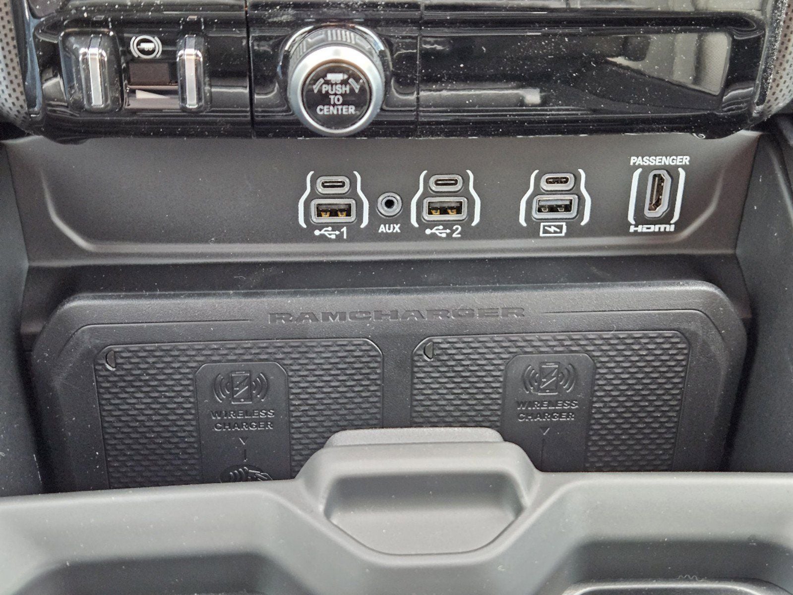 2025 RAM Ram 1500 RAM 1500 LIMITED CREW CAB 4X4 5'7' BOX