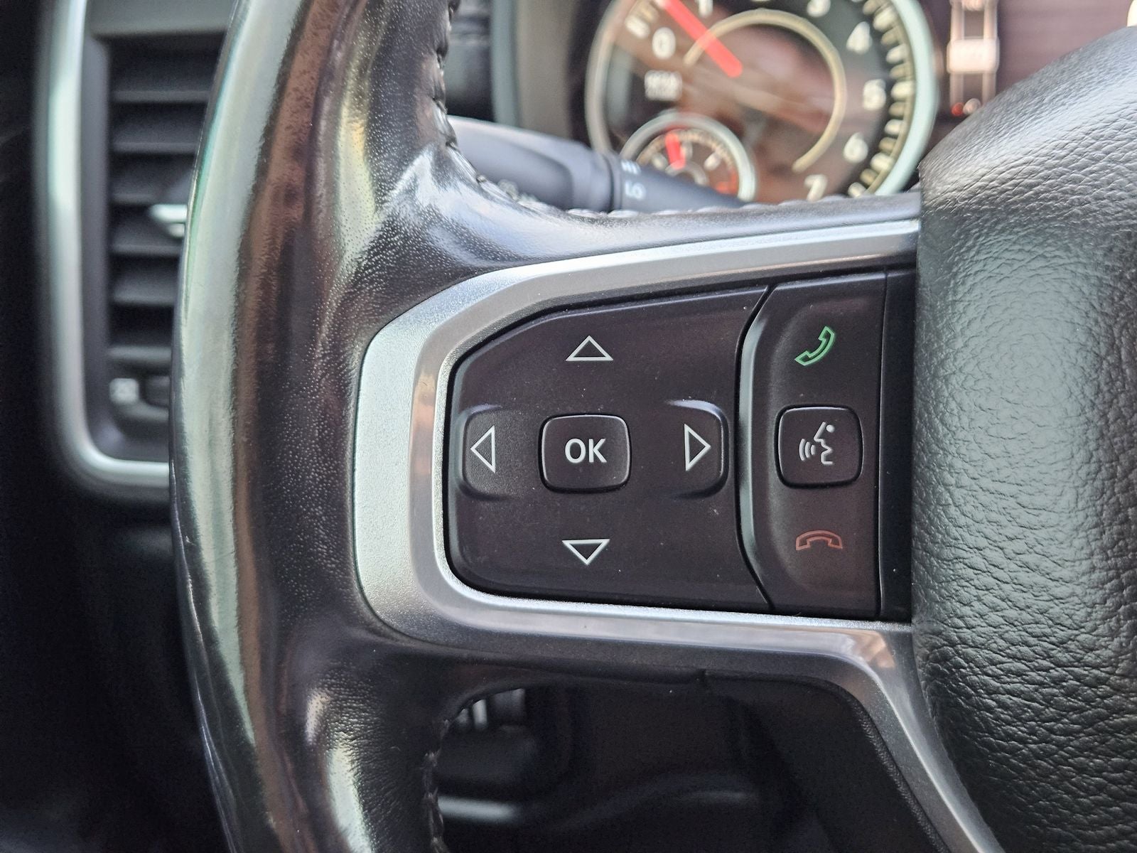 2020 RAM Ram 1500 Laramie Crew Cab 4x4 5'7' Box