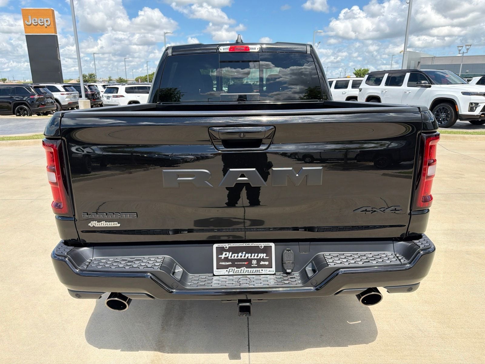 2026 RAM Ram 1500 RAM 1500 LARAMIE CREW CAB 4X4 5'7' BOX