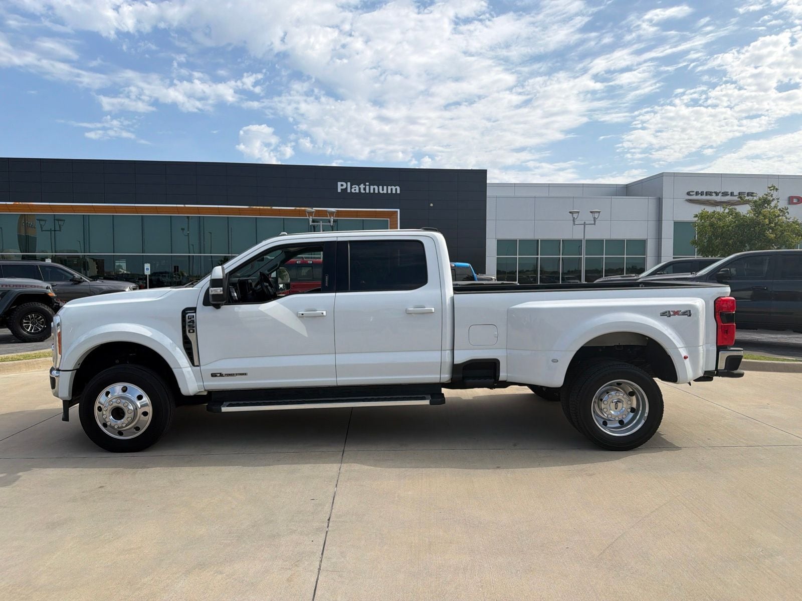 2023 Ford F-450 LARIAT