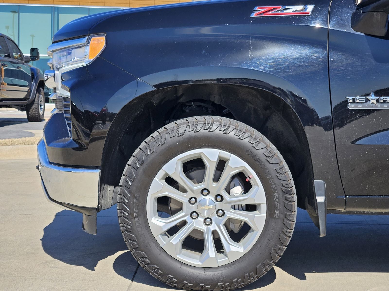 2023 Chevrolet Silverado 1500 4WD Crew Cab Short Bed LTZ