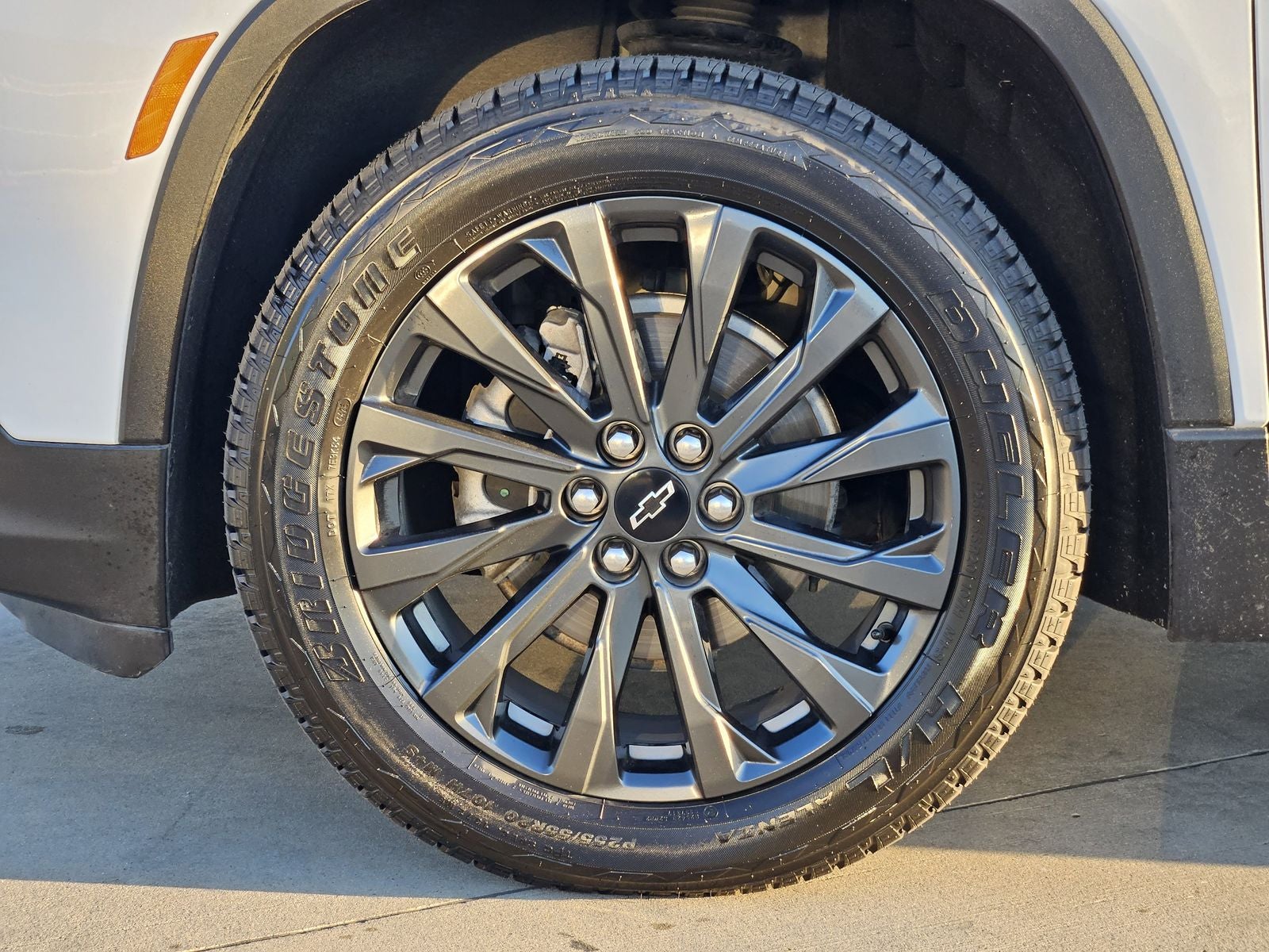 2023 Chevrolet Traverse FWD RS