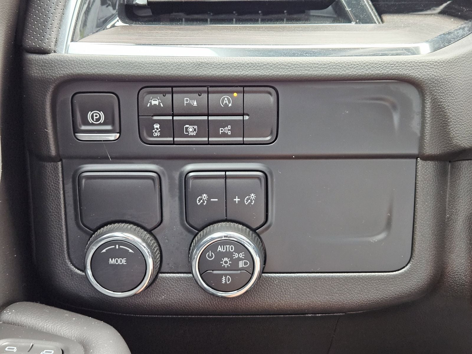 2025 Chevrolet Tahoe 2WD Premier