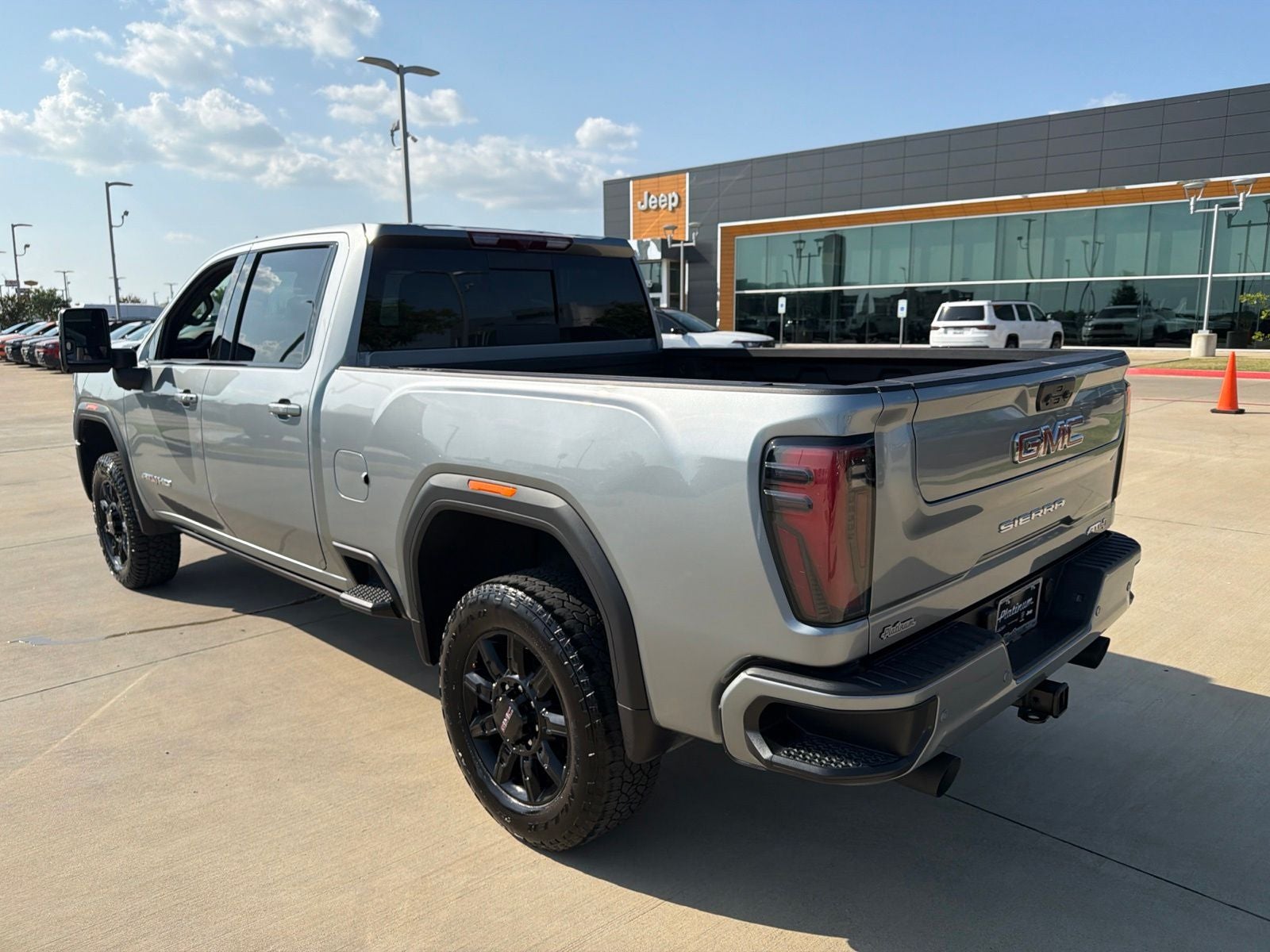 2024 GMC Sierra 2500HD 4WD Crew Cab Standard Bed AT4