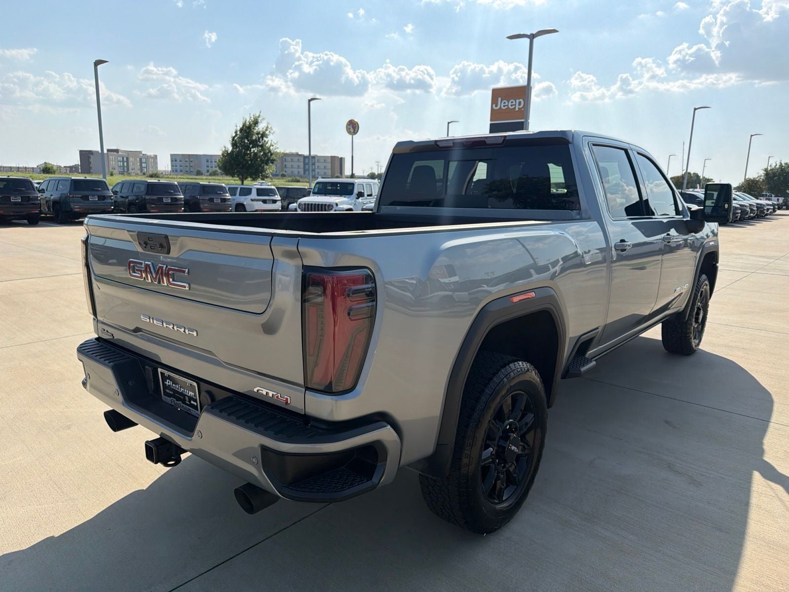 2024 GMC Sierra 2500HD 4WD Crew Cab Standard Bed AT4