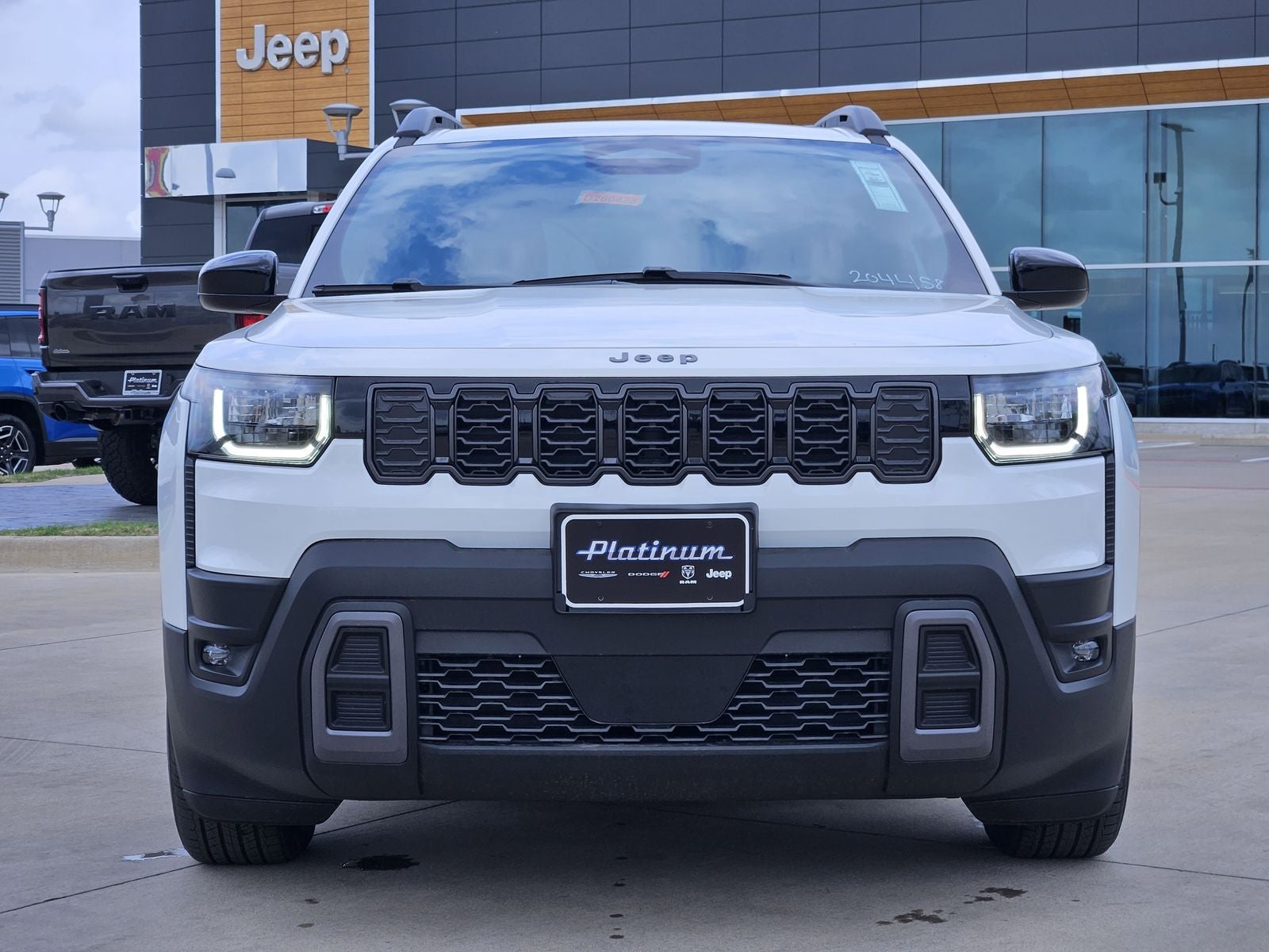 2026 Jeep Cherokee CHEROKEE LAREDO 4X4