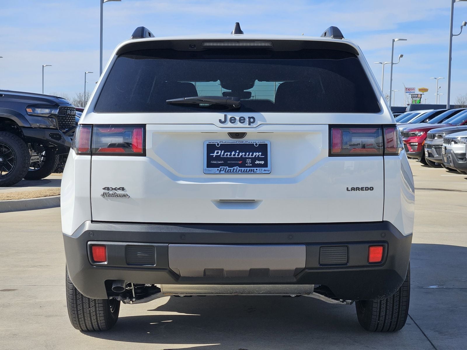 2026 Jeep Cherokee CHEROKEE LAREDO 4X4