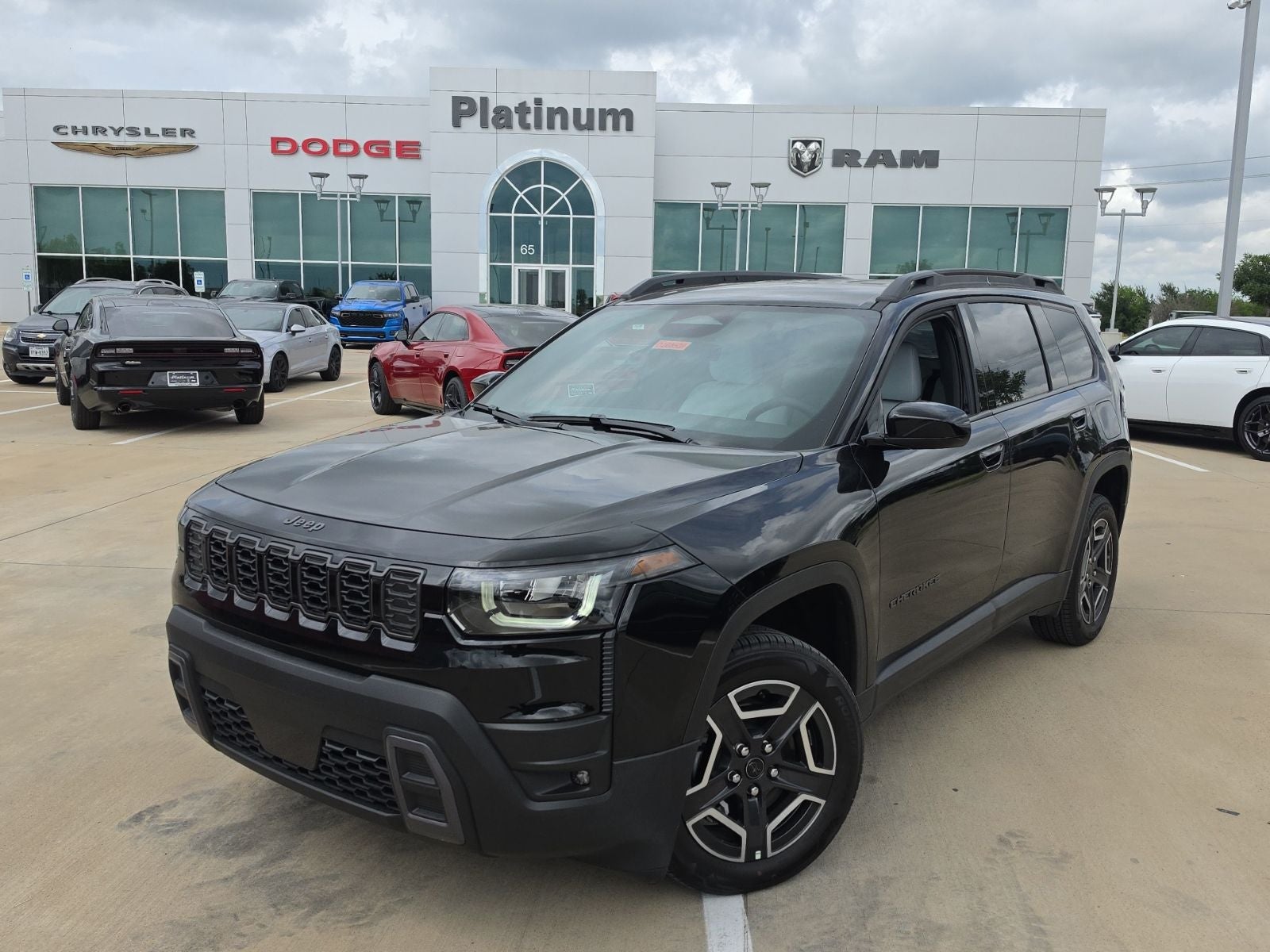 2026 Jeep Cherokee CHEROKEE LAREDO 4X4