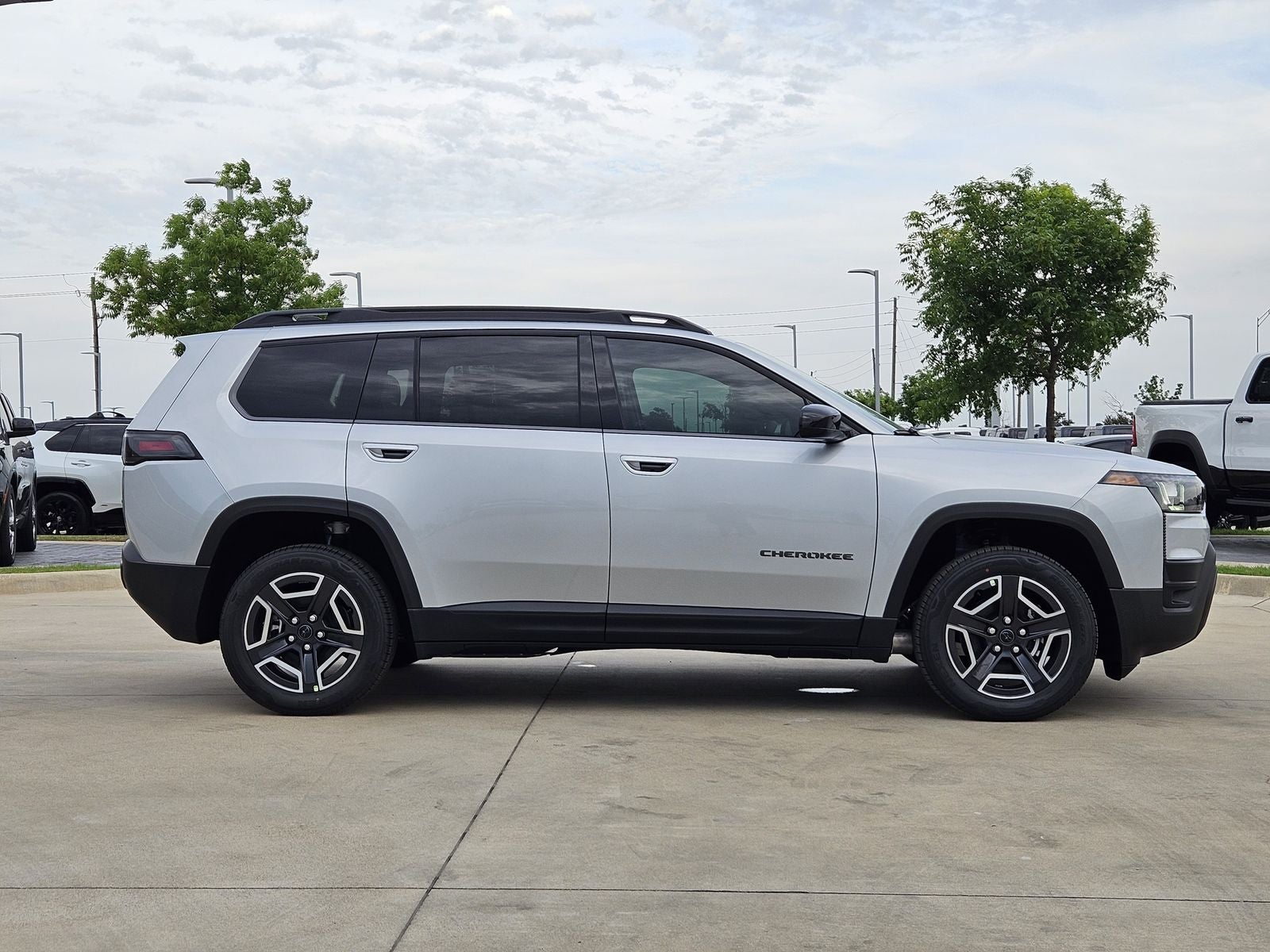 2026 Jeep Cherokee CHEROKEE LAREDO 4X4