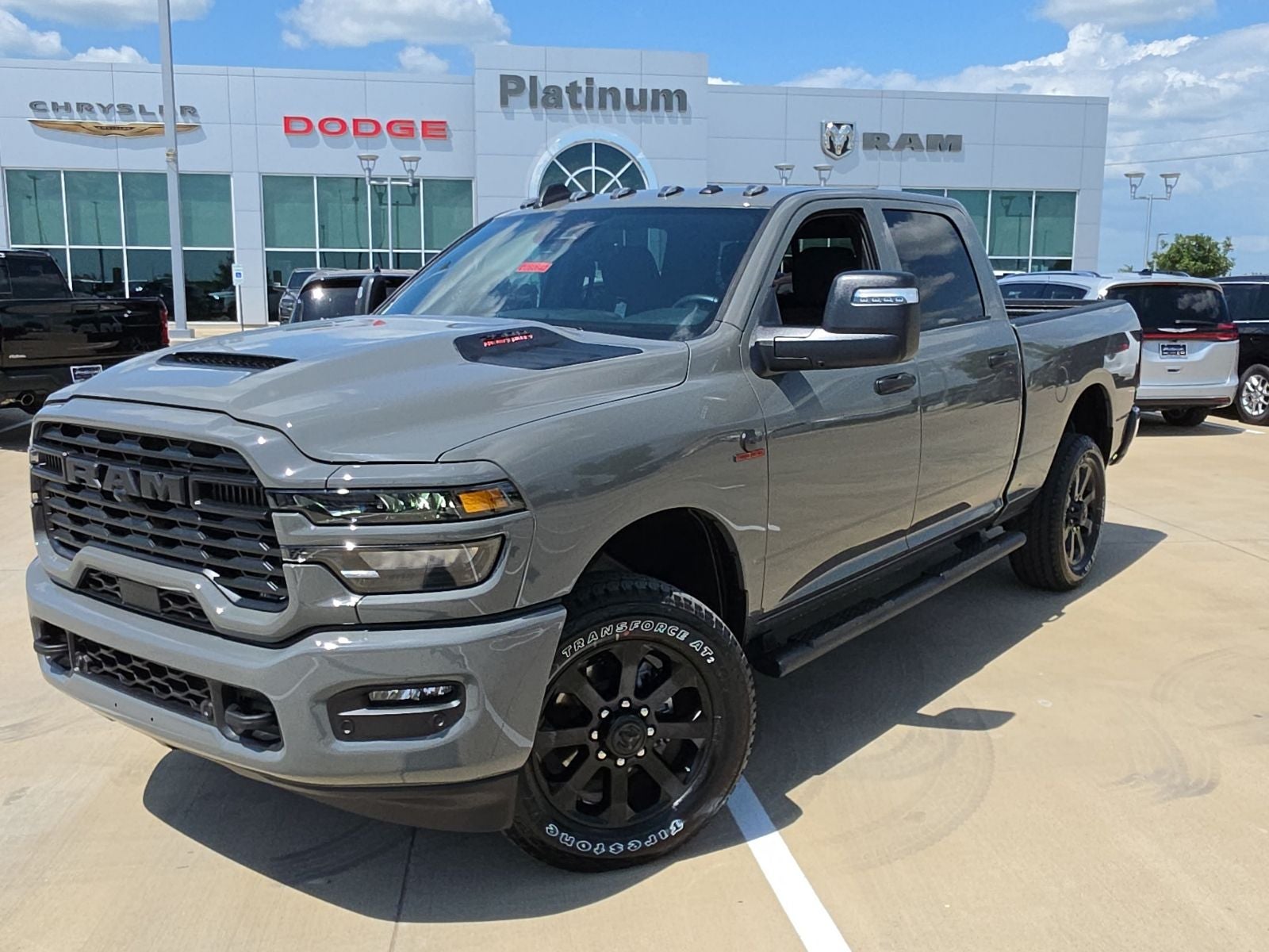 2026 RAM Ram 2500 RAM 2500 BLACK EXPRESS CREW CAB 4X4 6'4' BOX