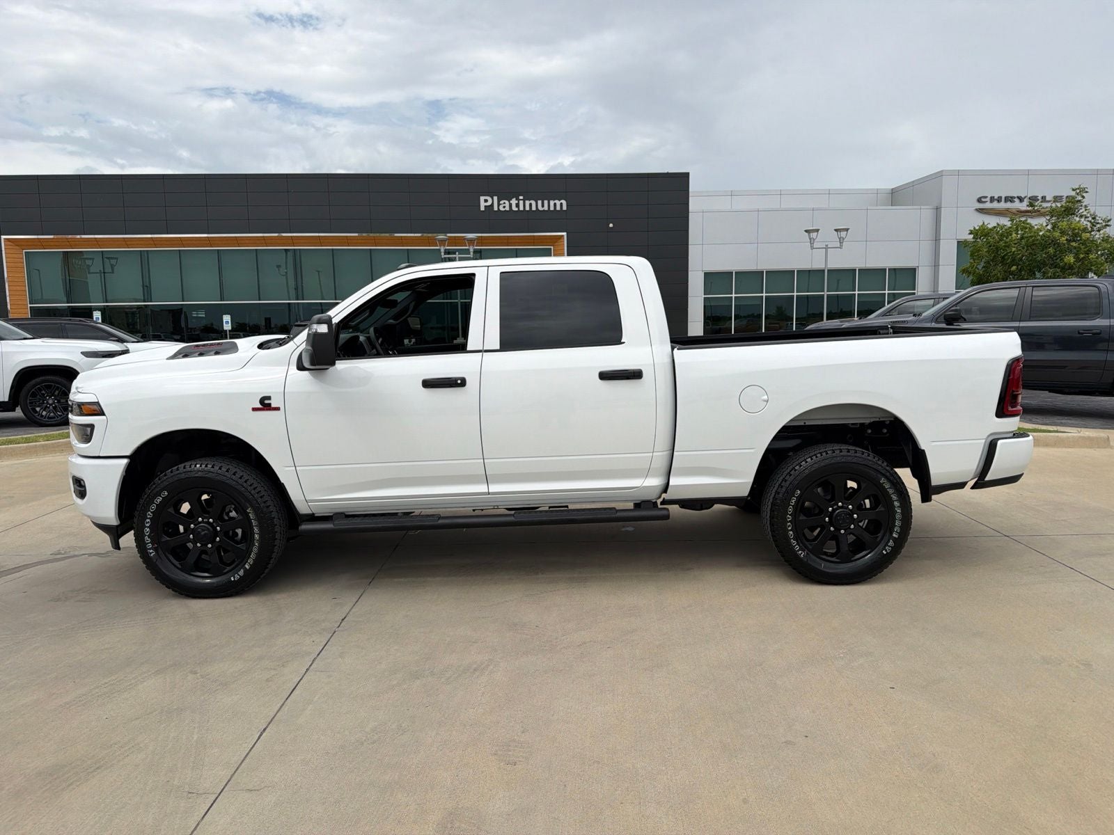 2026 RAM Ram 2500 RAM 2500 BLACK EXPRESS CREW CAB 4X4 6'4' BOX