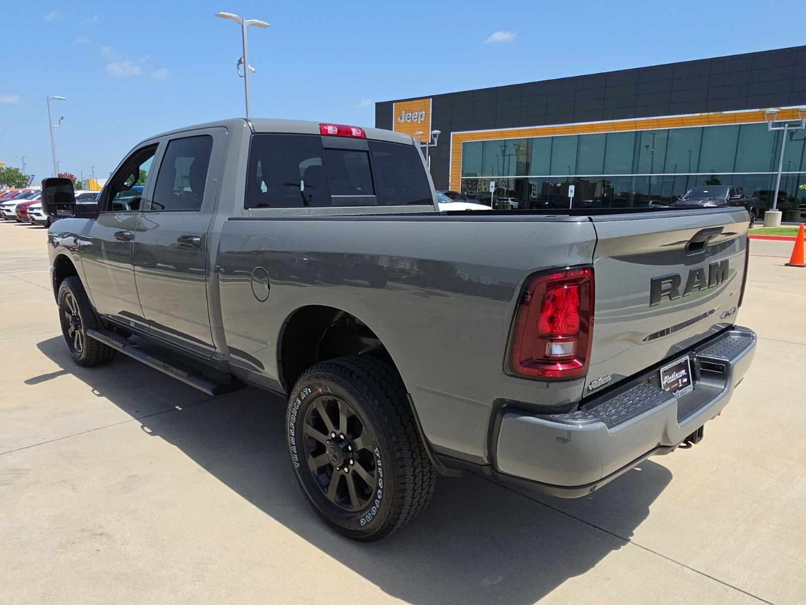 2026 RAM Ram 2500 RAM 2500 BLACK EXPRESS CREW CAB 4X4 6'4' BOX