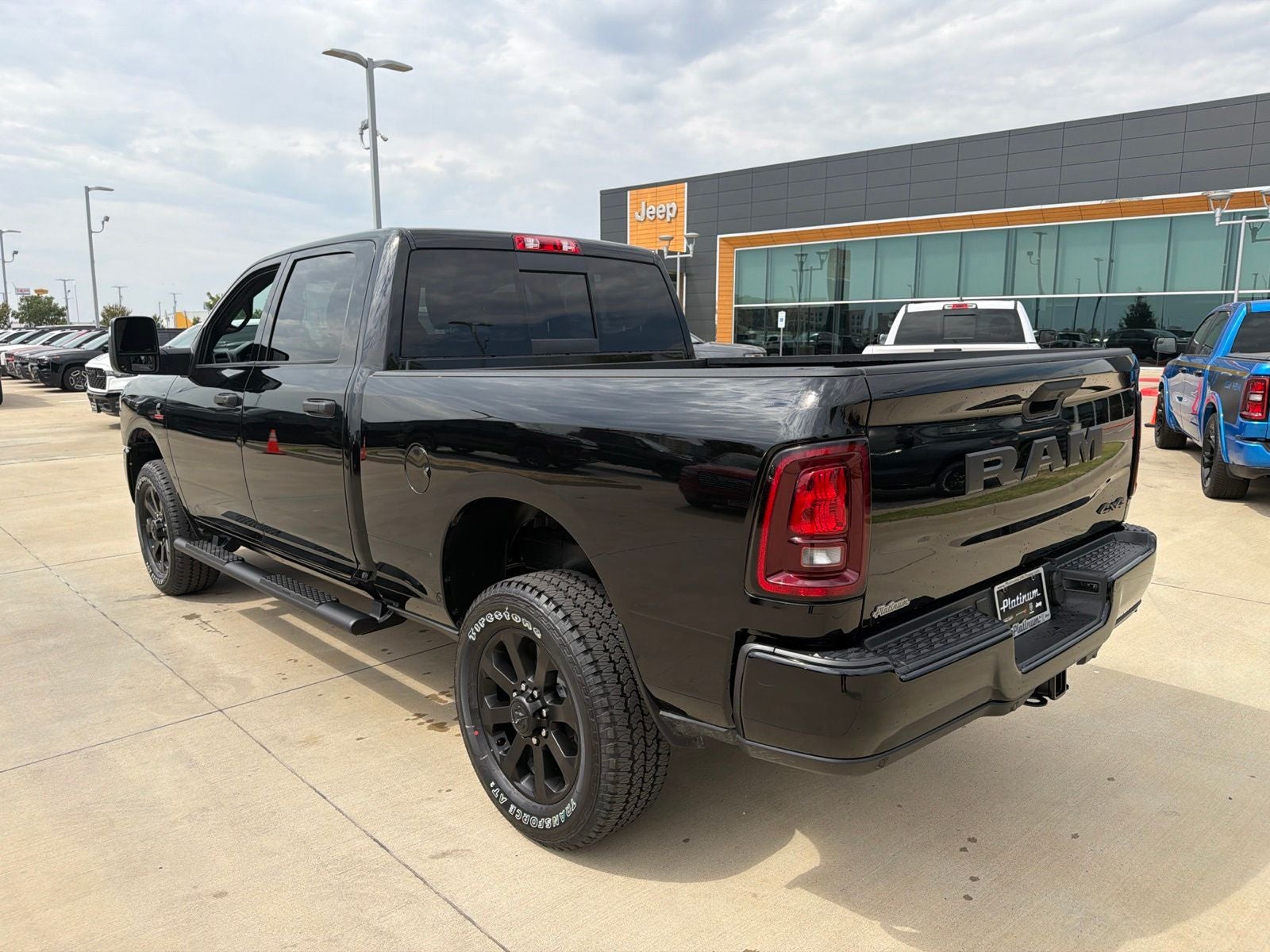 2026 RAM Ram 2500 RAM 2500 BLACK EXPRESS CREW CAB 4X4 6'4' BOX