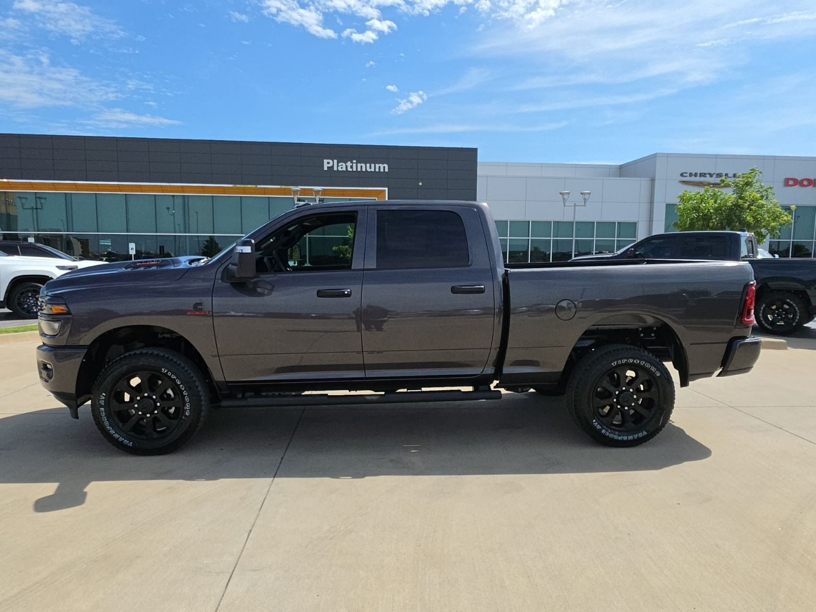 2026 RAM Ram 2500 RAM 2500 BLACK EXPRESS CREW CAB 4X4 6'4' BOX