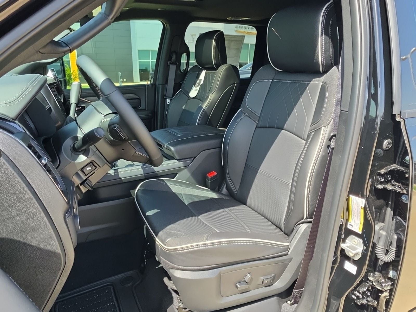 2026 RAM Ram 3500 RAM 3500 LIMITED CREW CAB 4X4 8' BOX