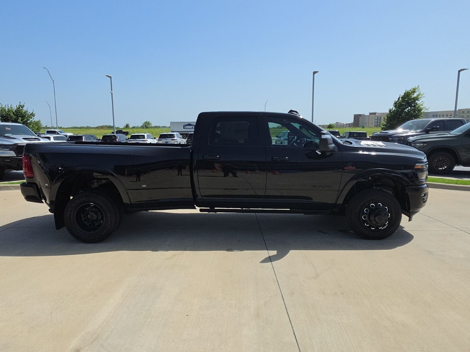 2026 RAM Ram 3500 RAM 3500 LIMITED CREW CAB 4X4 8' BOX