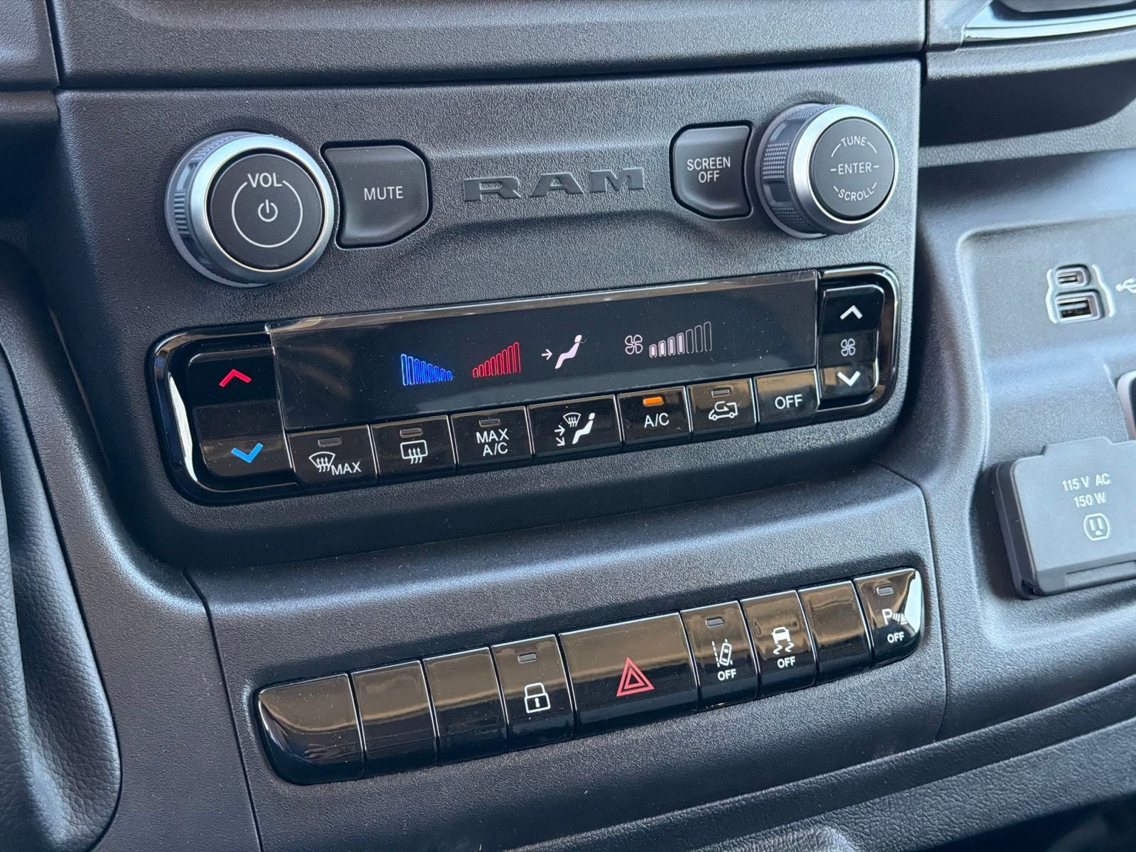 2027 RAM ProMaster Cargo Van Tradesman