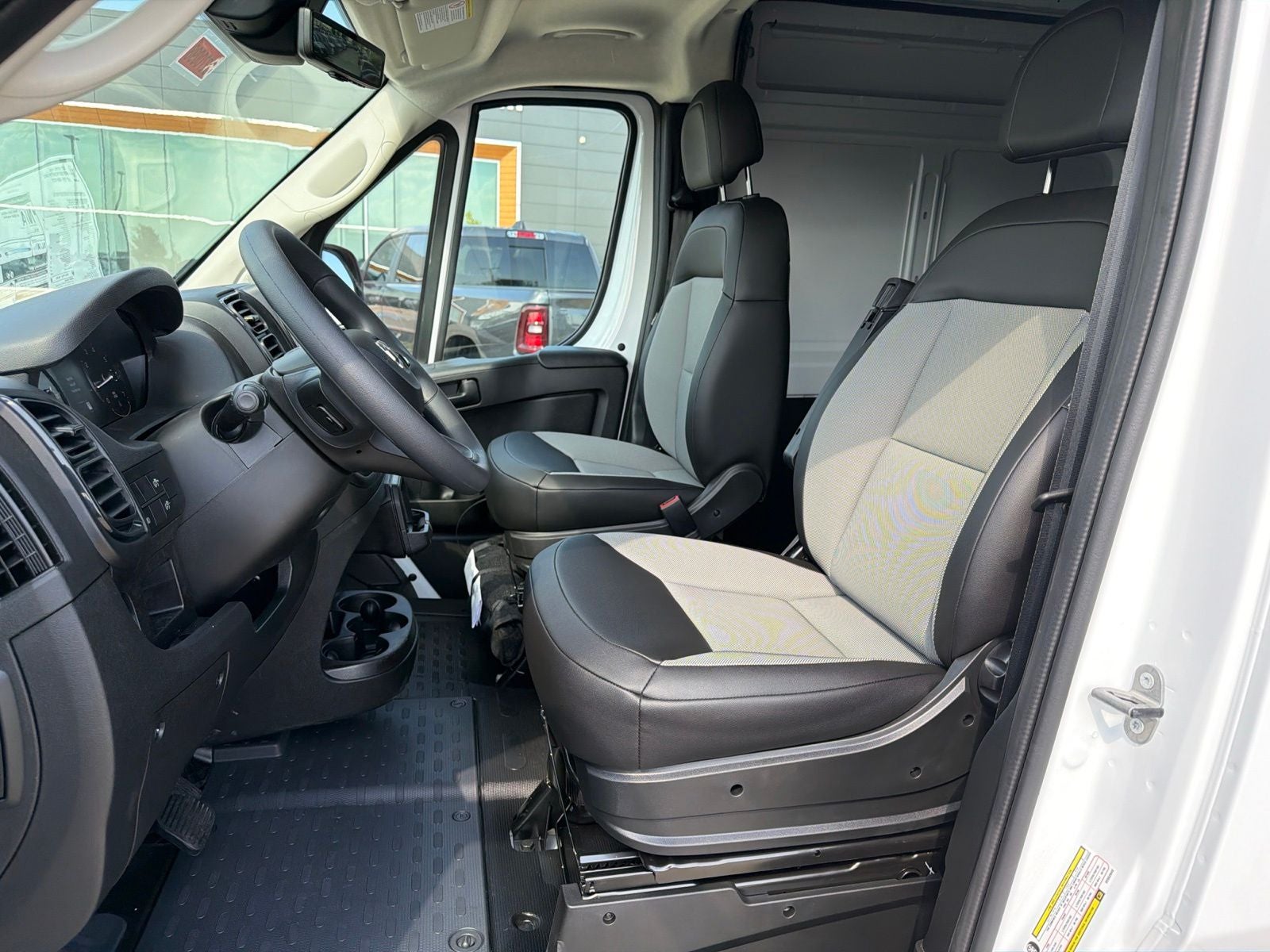2027 RAM ProMaster Cargo Van Tradesman
