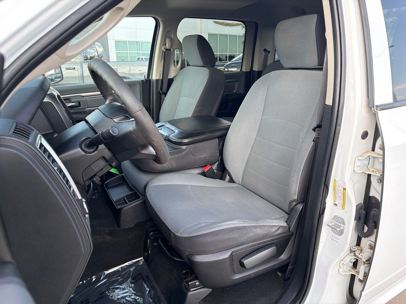 2023 RAM 1500 Classic SLT Crew Cab 4x4 5'7' Box