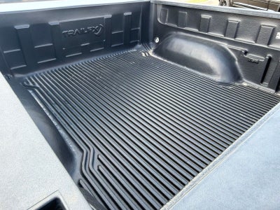 2023 RAM 1500 Classic SLT Crew Cab 4x4 5'7' Box