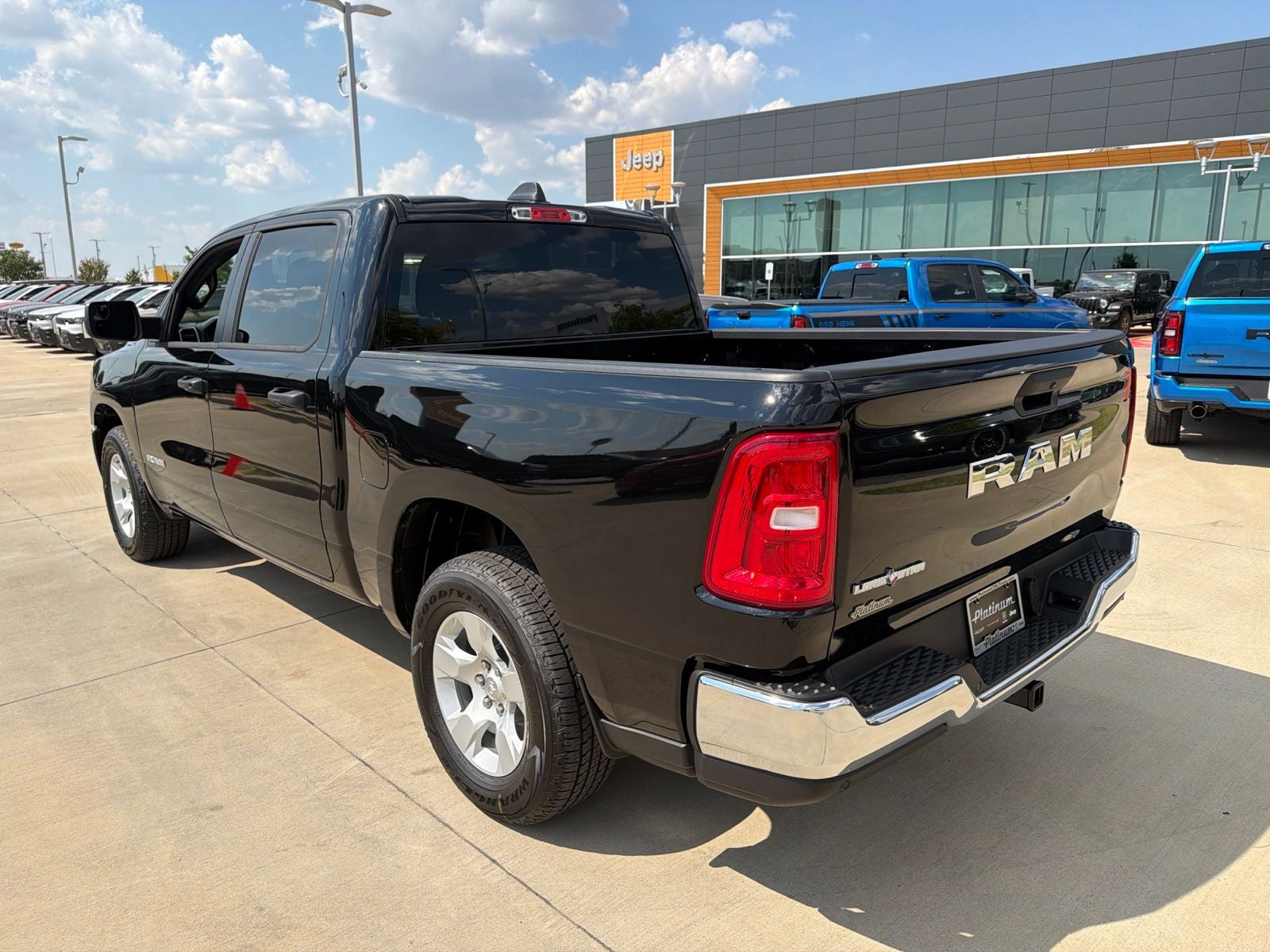 2026 RAM Ram 1500 RAM 1500 LONE STAR CREW CAB 4X2 5'7' BOX