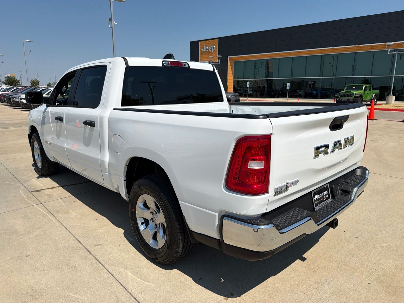 2026 RAM Ram 1500 RAM 1500 LONE STAR CREW CAB 4X2 5'7' BOX