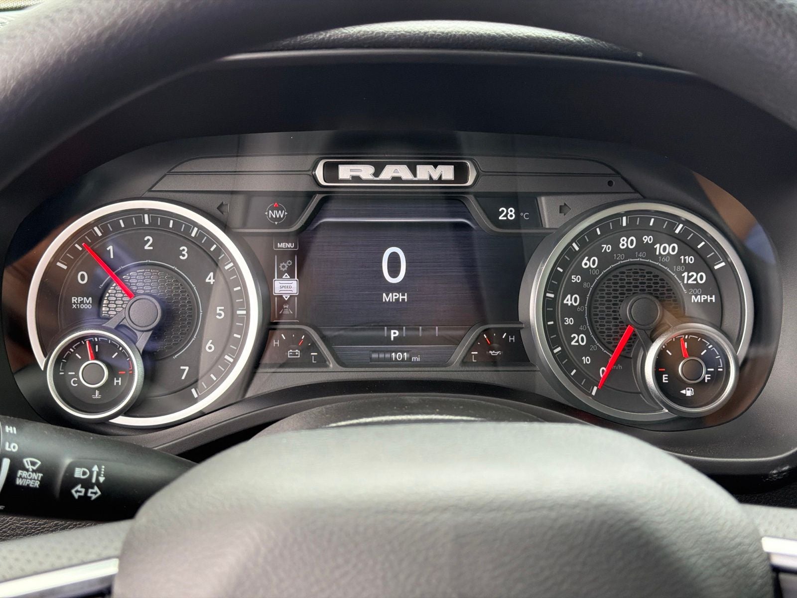 2026 RAM Ram 1500 RAM 1500 EXPRESS CREW CAB 4X4 5'7' BOX