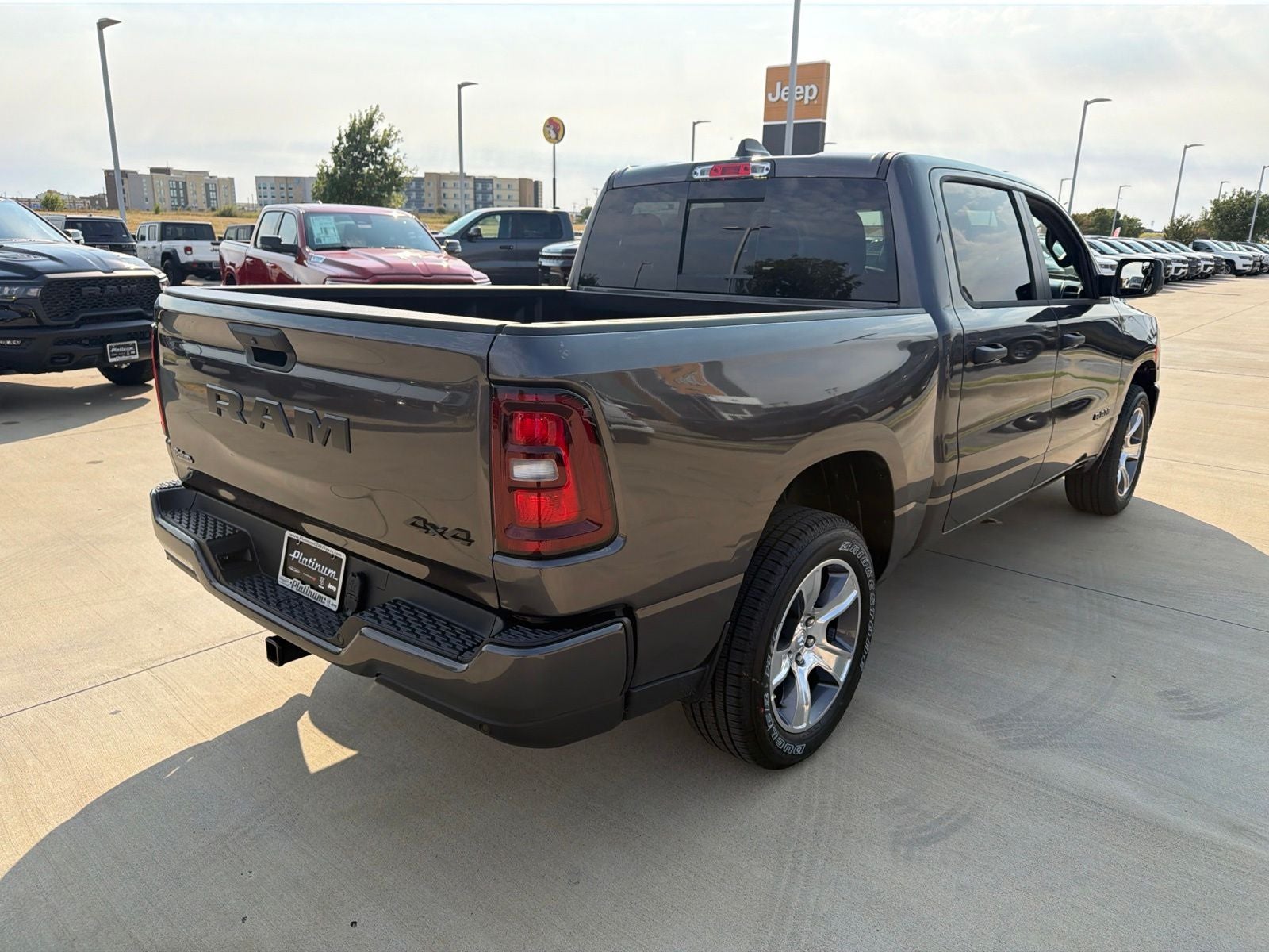 2026 RAM Ram 1500 RAM 1500 EXPRESS CREW CAB 4X4 5'7' BOX