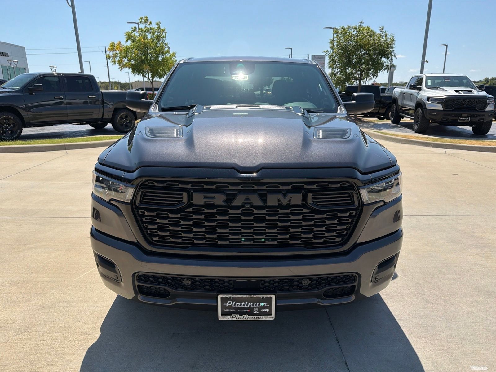 2026 RAM Ram 1500 RAM 1500 EXPRESS CREW CAB 4X4 5'7' BOX