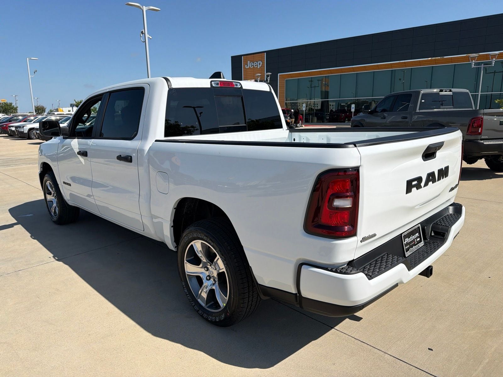 2026 RAM Ram 1500 RAM 1500 EXPRESS CREW CAB 4X4 5'7' BOX