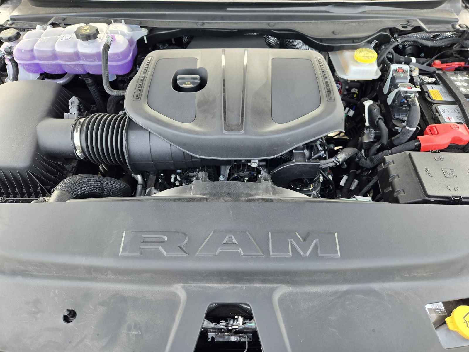 2026 RAM Ram 1500 RAM 1500 TRADESMAN CREW CAB 4X4 5'7' BOX