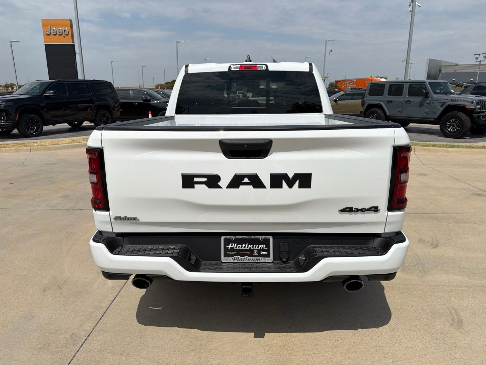 2026 RAM Ram 1500 RAM 1500 EXPRESS CREW CAB 4X4 5'7' BOX
