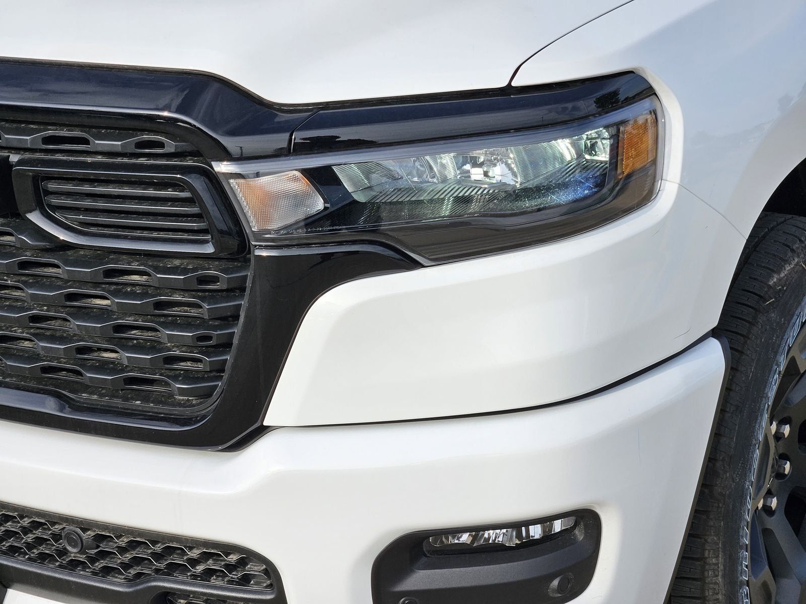 2026 RAM Ram 1500 RAM 1500 EXPRESS CREW CAB 4X4 5'7' BOX