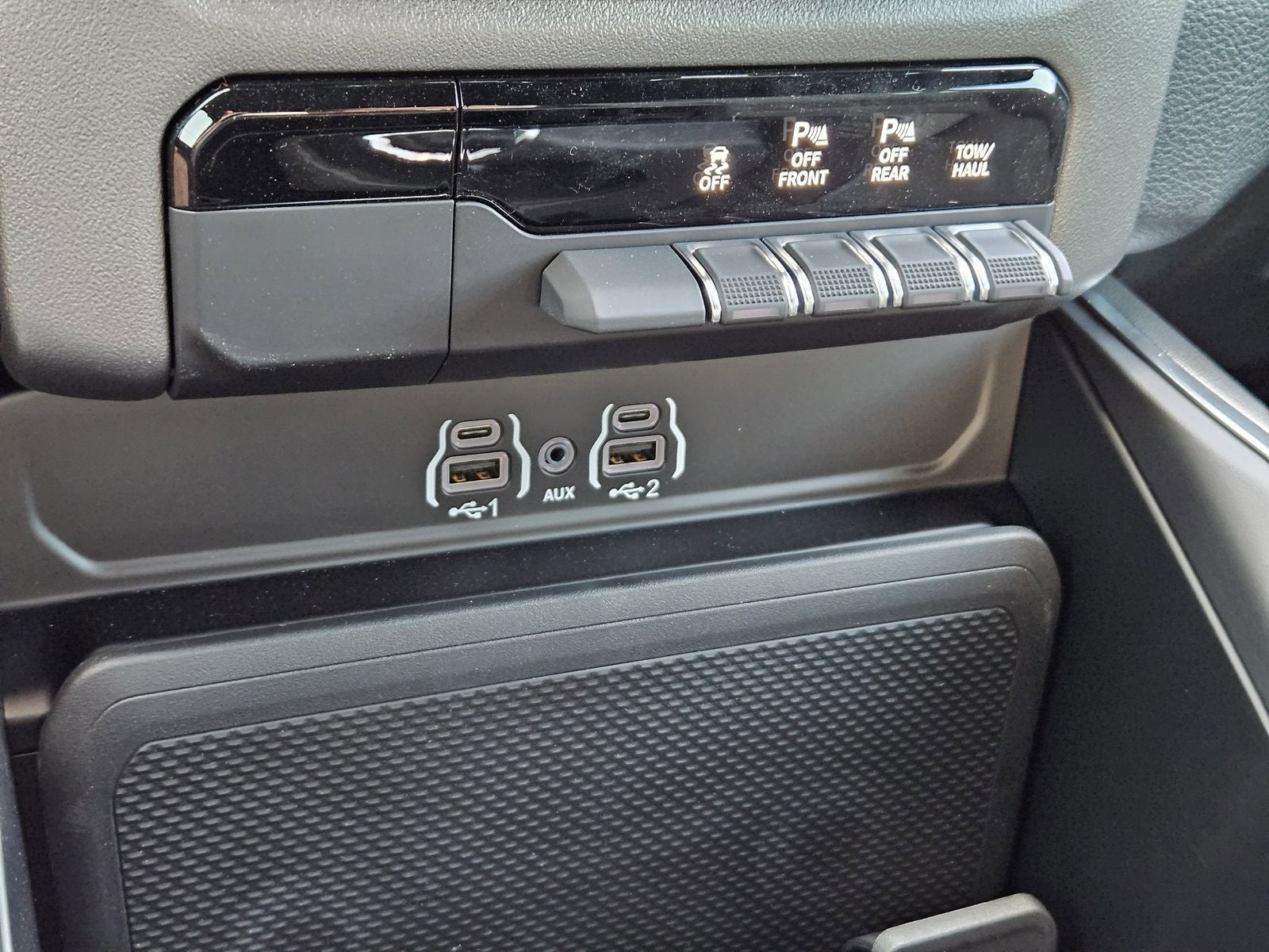 2026 RAM Ram 1500 RAM 1500 EXPRESS CREW CAB 4X4 5'7' BOX