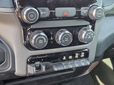 2026 RAM Ram 2500 RAM 2500 BLACK EXPRESS CREW CAB 4X4 6'4' BOX