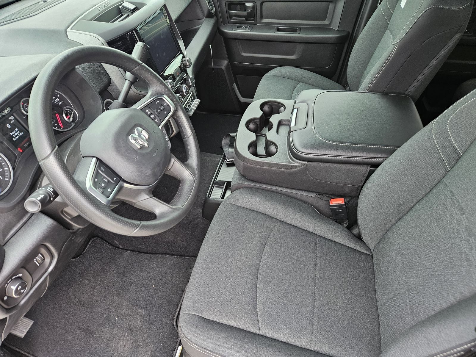 2026 RAM Ram 2500 RAM 2500 BLACK EXPRESS CREW CAB 4X4 6'4' BOX