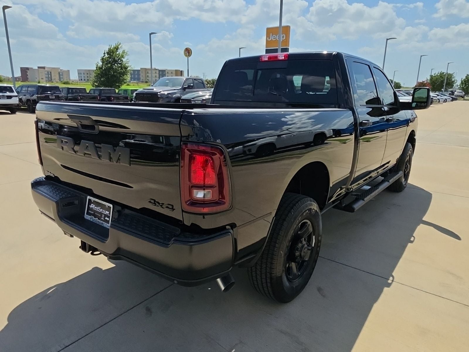 2026 RAM Ram 2500 RAM 2500 TRADESMAN CREW CAB 4X4 6'4' BOX