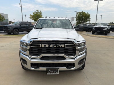 2026 RAM 5500 Chassis RAM 5500 TRADESMAN CHASSIS CREW CAB 4X4 84' CA