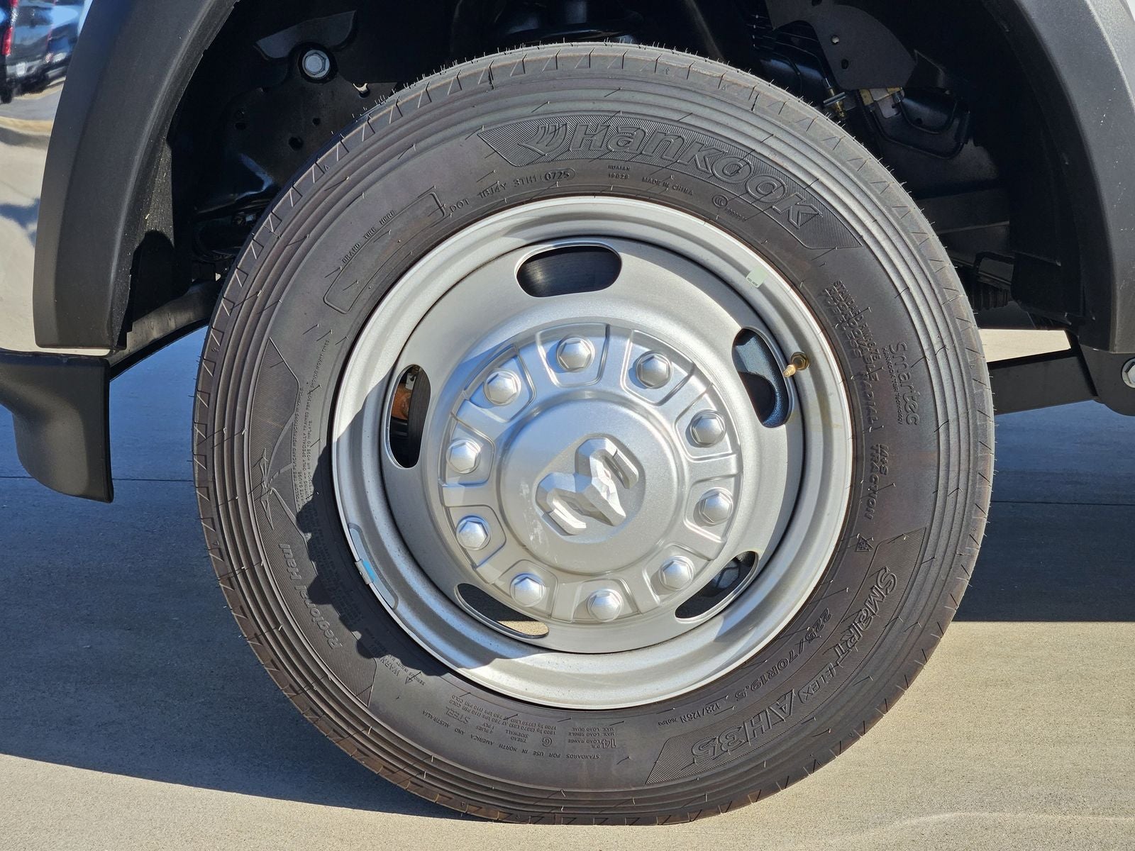 2026 RAM Ram 5500 Chassis Cab RAM 5500 TRADESMAN CHASSIS CREW CAB 4X4 84' CA