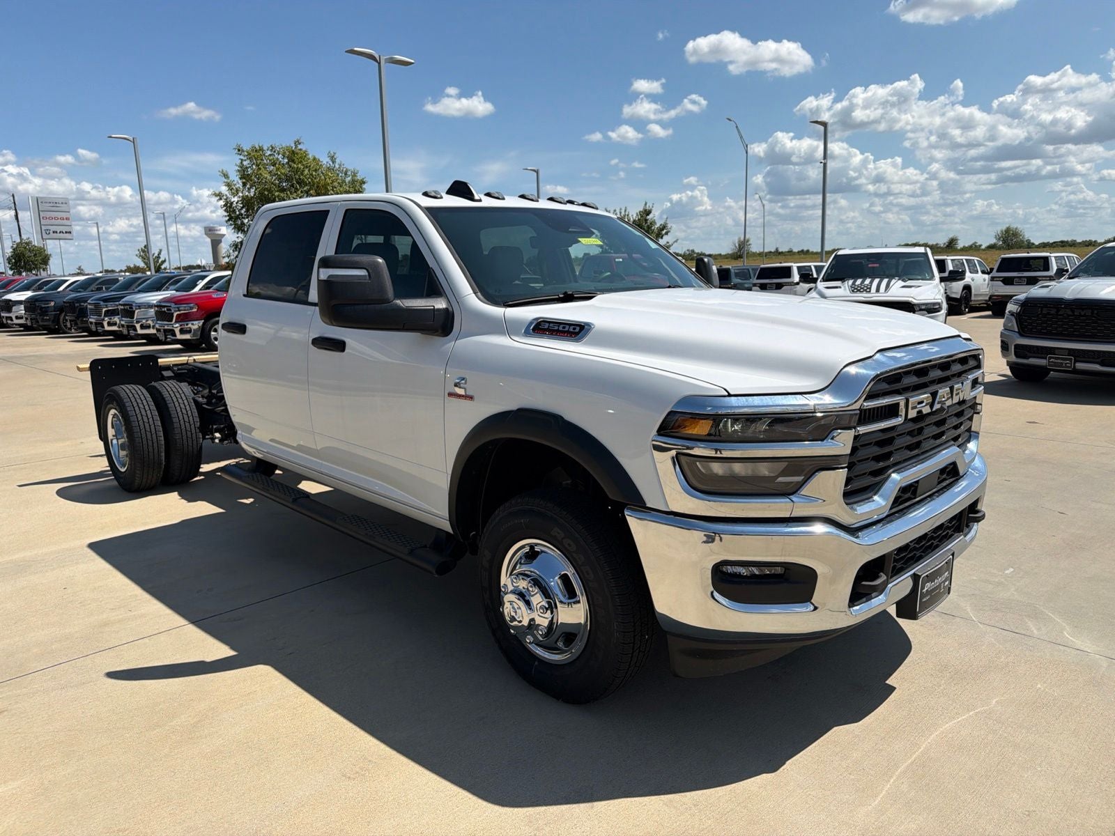 2026 RAM Ram 3500 Chassis Cab RAM 3500 TRADESMAN CREW CAB CHASSIS 4X4 60' CA
