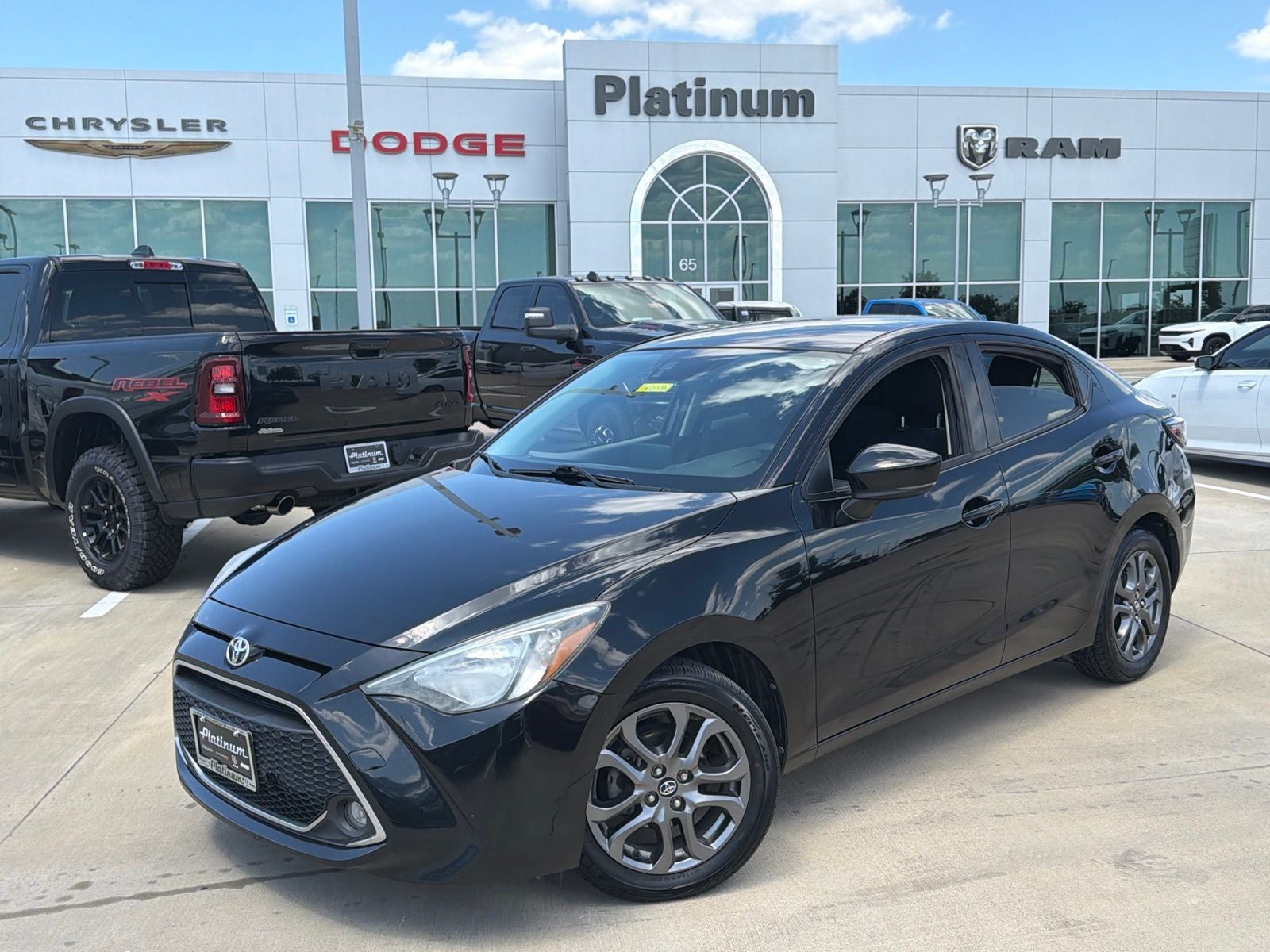 2019 Toyota Yaris L