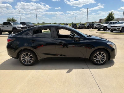 2019 Toyota Yaris L
