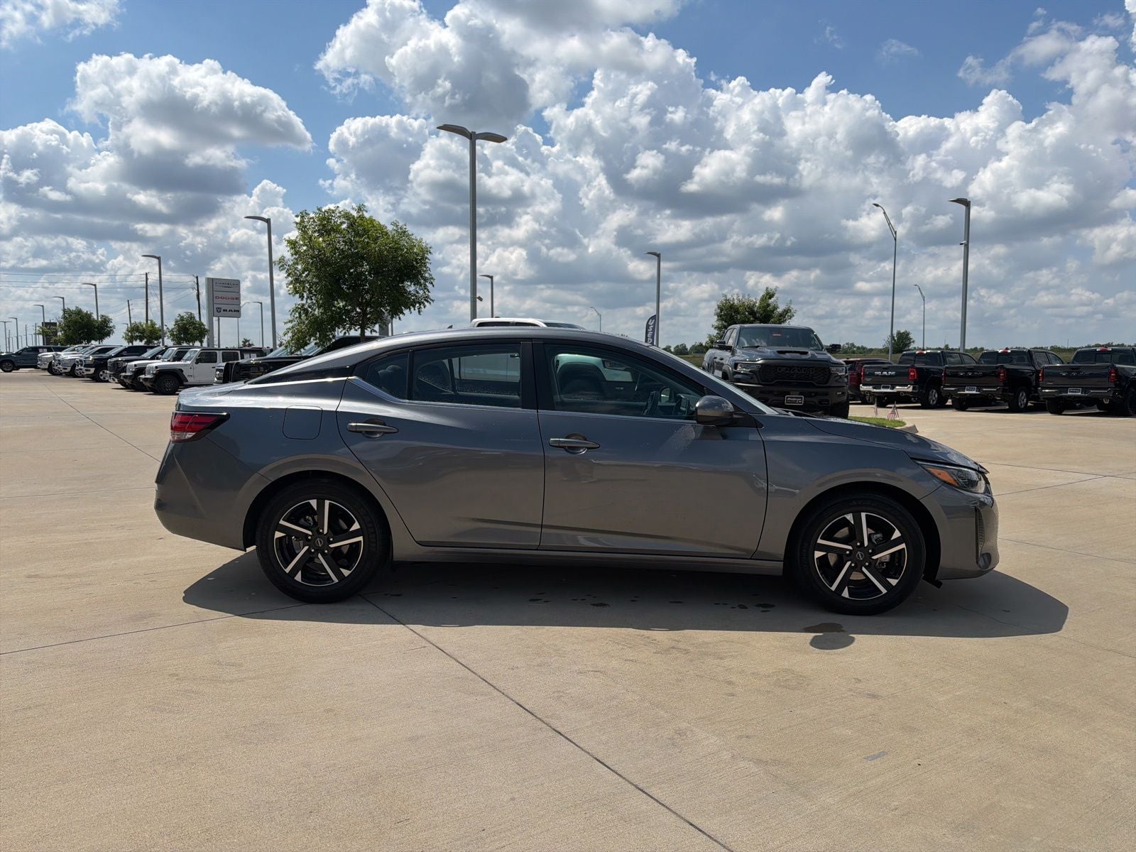 2024 Nissan Sentra SV Xtronic CVT